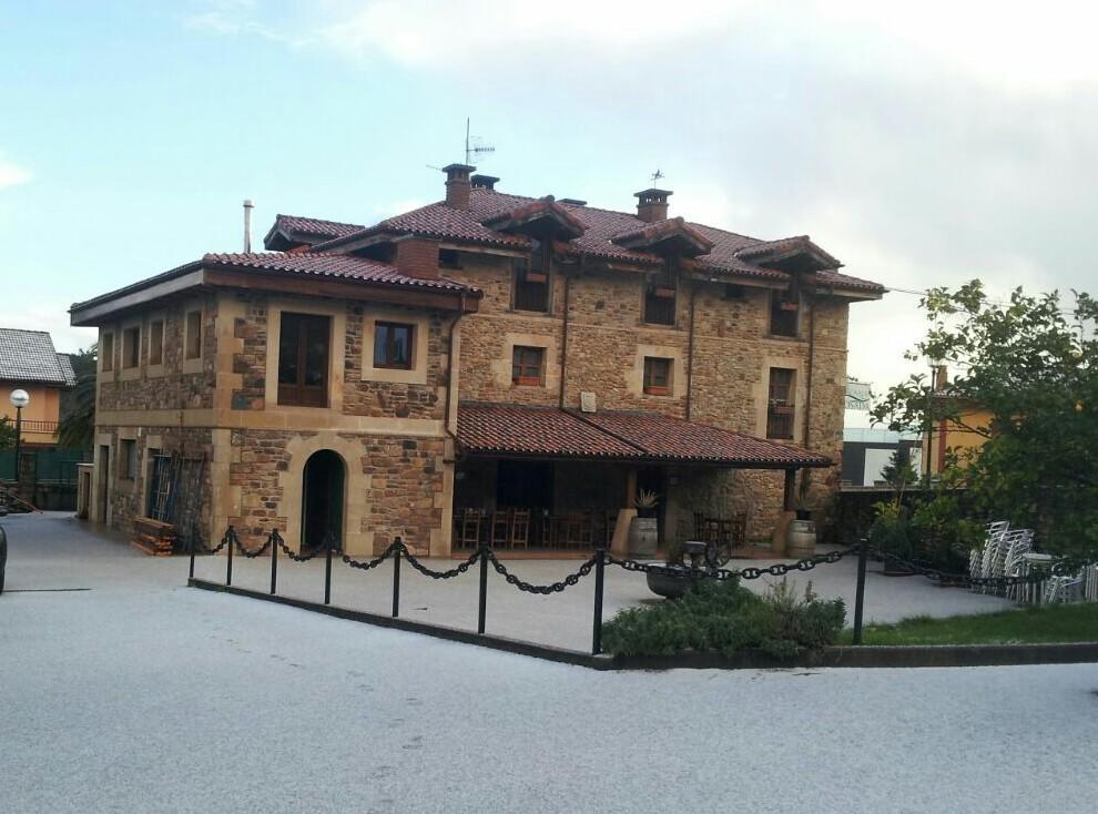 Posada Casa Rosalia Castro Urdiales Exterior photo